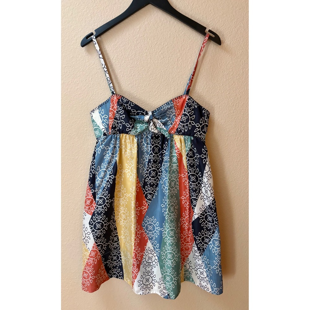 BCBGMAXAZRIA Silk Babydoll Dress Multicolor Medallion Print Size 4 JQM64408